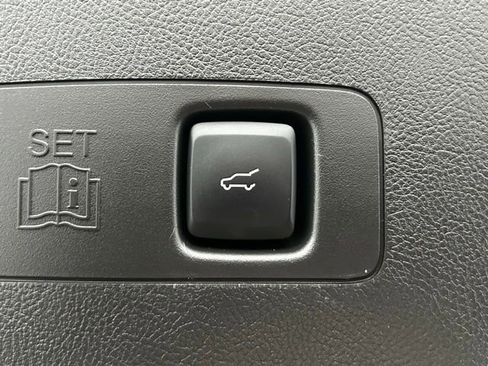 Used 2022 Lincoln Corsair Reserve w/ Elements Package image 16