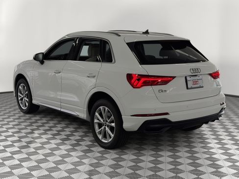 Used 2021 Audi Q3 2.0T Premium AWD/4WD image 3