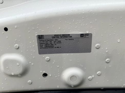 Used 2020 Chevrolet Trax LT w/ LT Convenience Package image 29