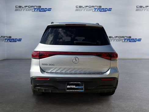 Used 2023 Mercedes-Benz EQB 300 4MATIC image 6