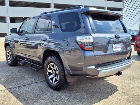 Used 2021 Toyota 4Runner TRD Off-Road Premium w/ Moonroof Package AWD/4WD image 4