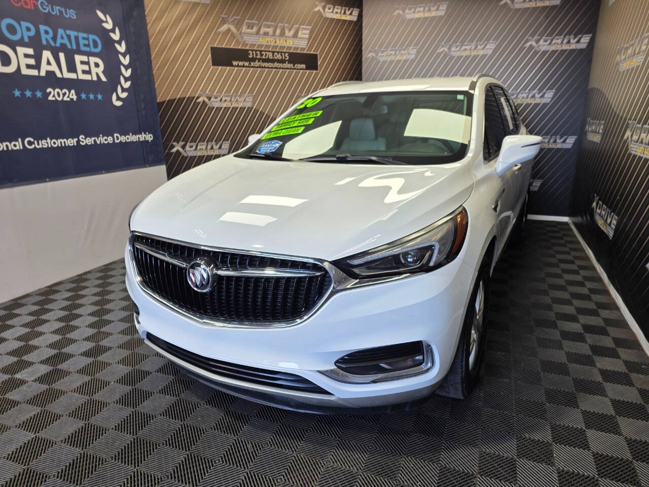 Used 2020 Buick Enclave Essence FWD image 2