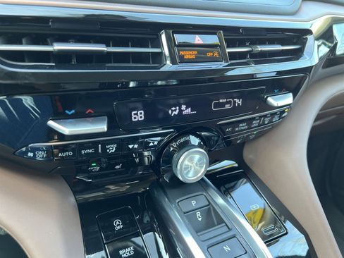 Certified 2024 Acura MDX w/Technology Package image 18