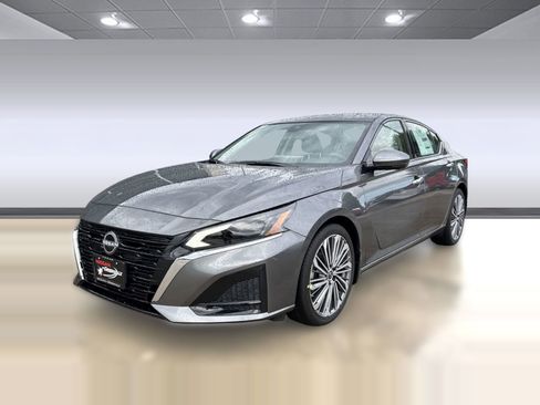 New 2025 Nissan Altima 2.5 SL image 1