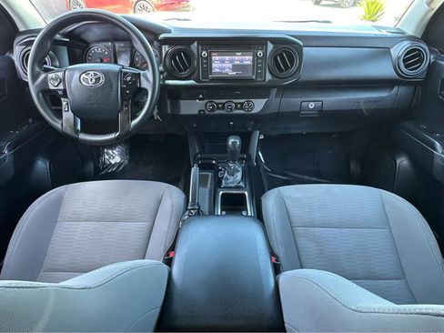Used 2019 Toyota Tacoma SR image 4