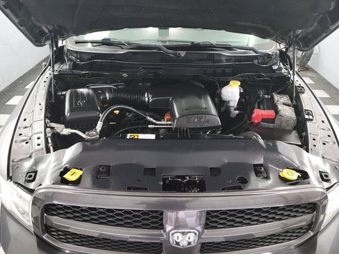 Used 2018 RAM 1500 Express w/ Express Value Package AWD/4WD image 31