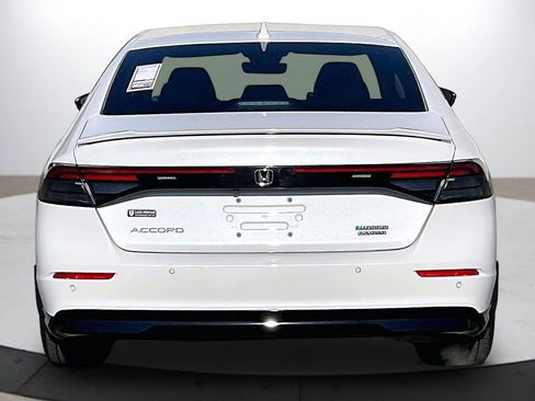 Used 2024 Honda Accord Touring image 8