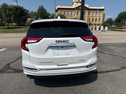 Used 2022 GMC Terrain Denali AWD/4WD image 4