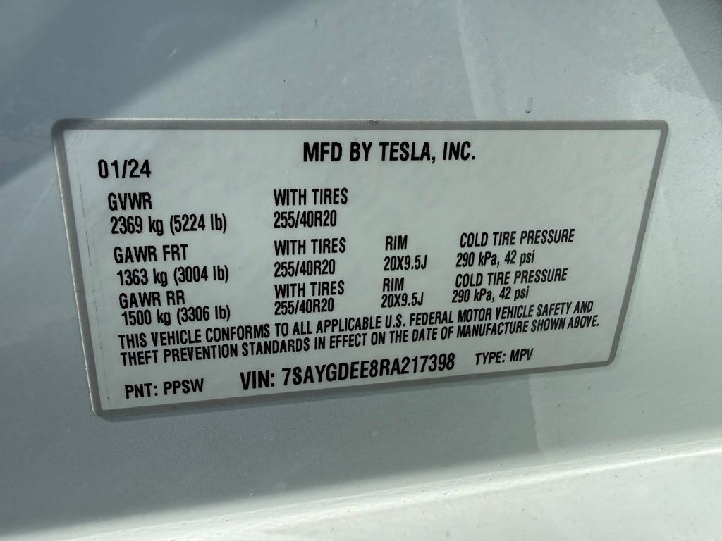 Used 2024 Tesla Model Y Long Range AWD/4WD image 34