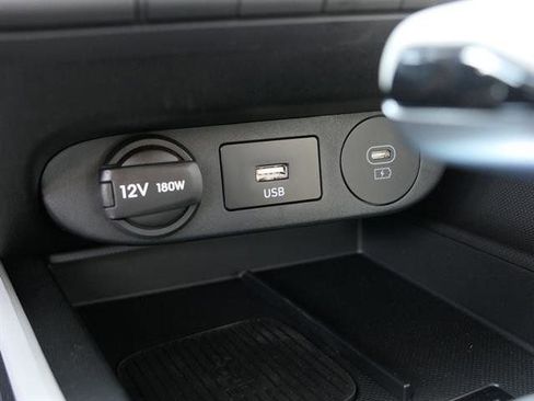 New 2025 Hyundai Elantra Limited image 20