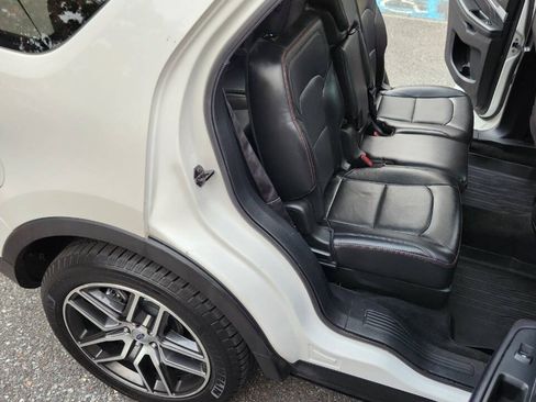 Used 2018 Ford Explorer Sport w/ Equipment Group 401A AWD/4WD image 41