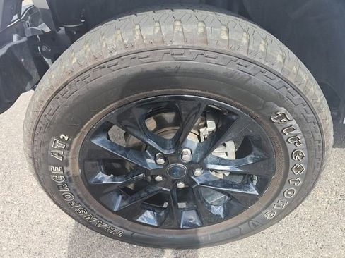 Used 2024 Jeep Wrangler Unlimited Sahara AWD/4WD image 14