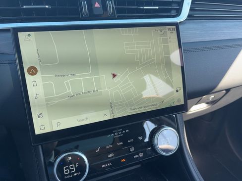 Used 2022 Jaguar F-PACE S image 20