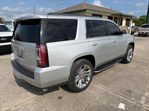 Used 2017 GMC Yukon SLT w/ Premium Edition RWD image 8