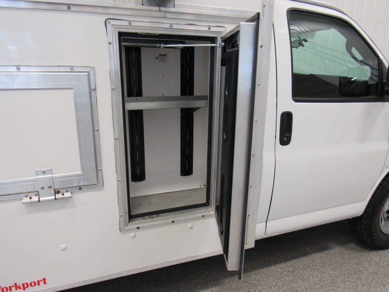 Used 2020 Chevrolet Express 3500 w/ Power Convenience Package RWD image 31