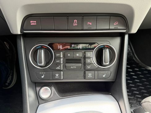 Used 2018 Audi Q3 2.0T Premium Plus image 29