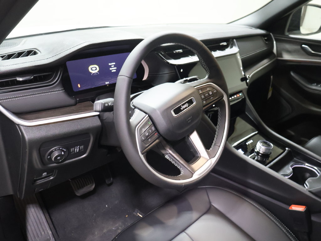 New 2027 Jeep Grand Cherokee Limited AWD/4WD image 20
