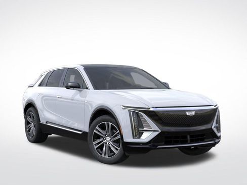 New 2026 Cadillac Lyriq Luxury RWD image 7