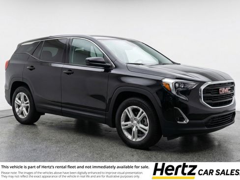 Used 2024 GMC Terrain SLE image 1