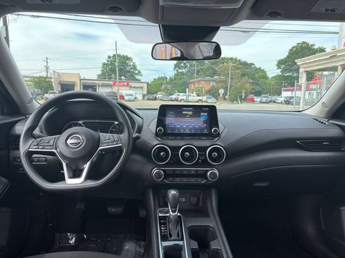 Used 2025 Nissan Sentra SV FWD image 32