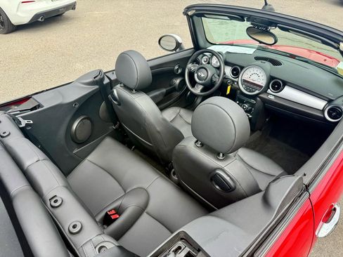 Used 2014 MINI Cooper Convertible FWD image 19