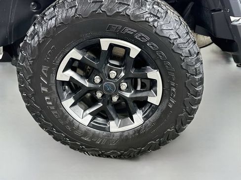 Used 2024 Jeep Wrangler Unlimited Rubicon 4xe w/ Technology Group AWD/4WD image 32