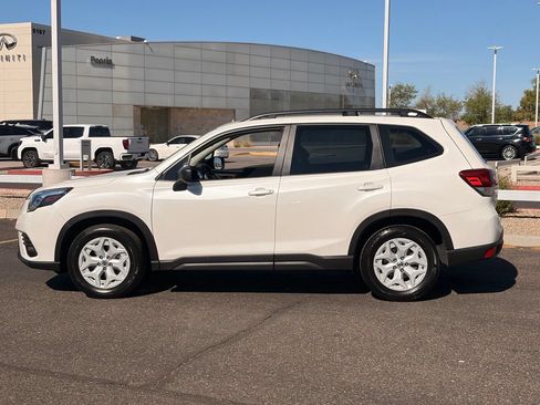 Used 2022 Subaru Forester AWD/4WD image 3