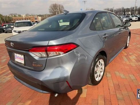 Used 2022 Toyota Corolla LE image 9