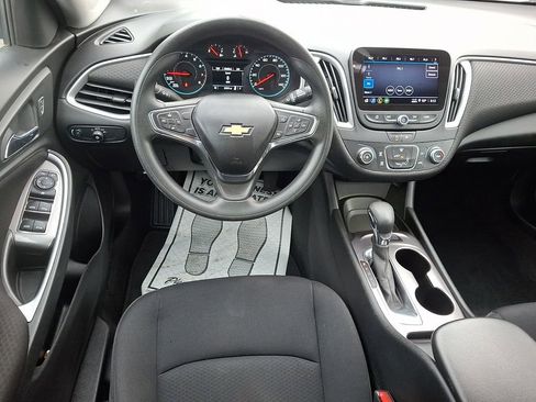 Used 2021 Chevrolet Malibu LS image 11