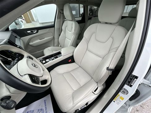 Certified 2023 Volvo XC60 B5 Core w/ Climate Package image 15