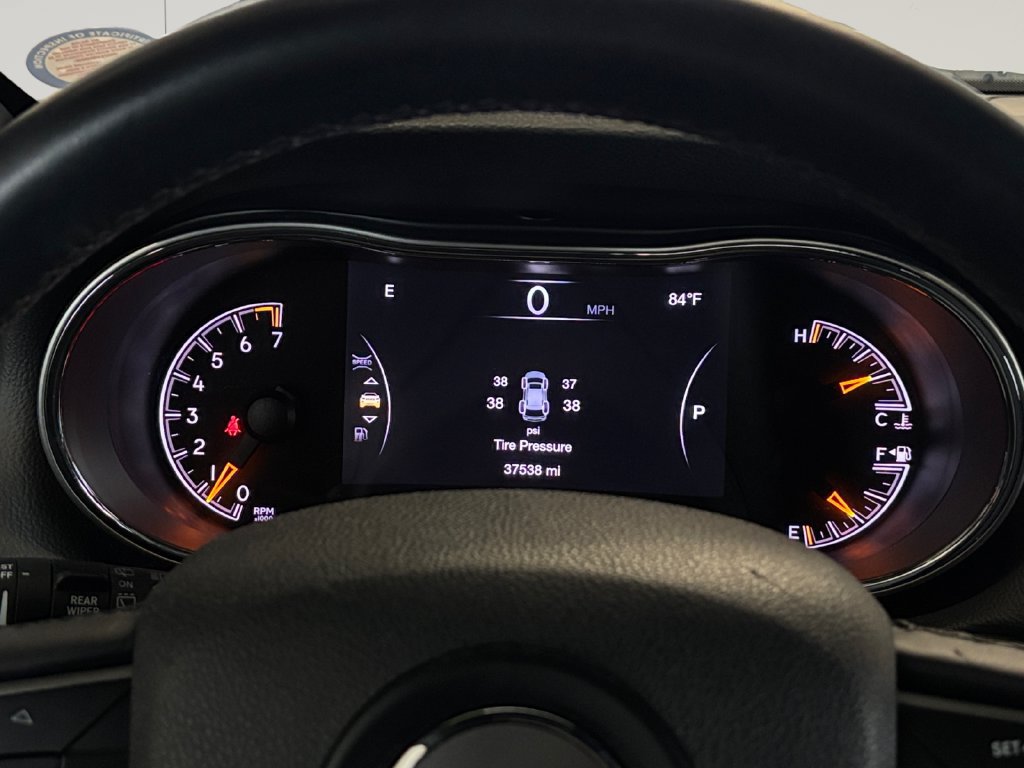 Used 2018 Jeep Grand Cherokee Laredo RWD image 14