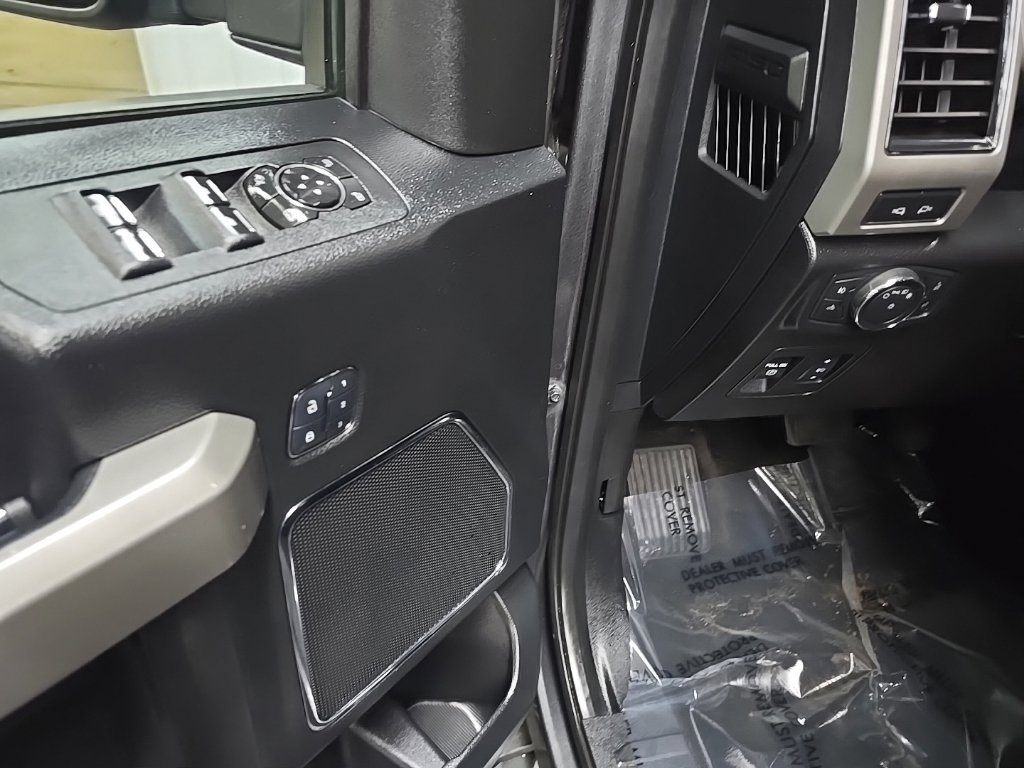 Certified 2018 Ford F150 Lariat w/ Equipment Group 502A Luxury AWD/4WD image 29