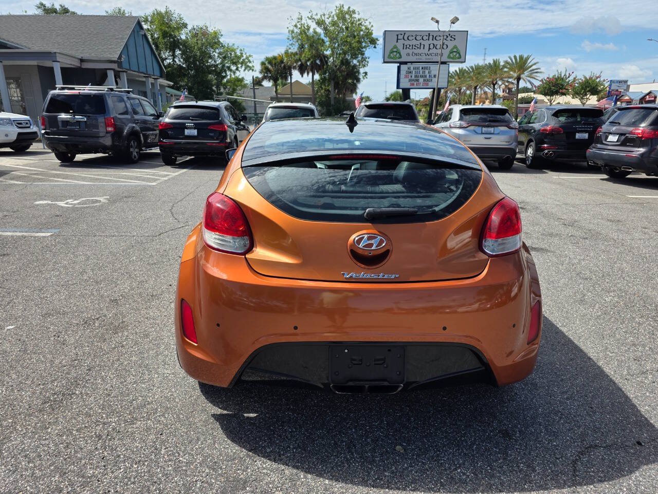 Used 2013 Hyundai Veloster w/ Tech Pkg FWD image 5