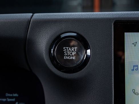 Used 2025 Lexus GX 550 w/ Cold Area Package image 23