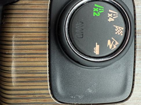 Used 2017 GMC Acadia SLE image 22