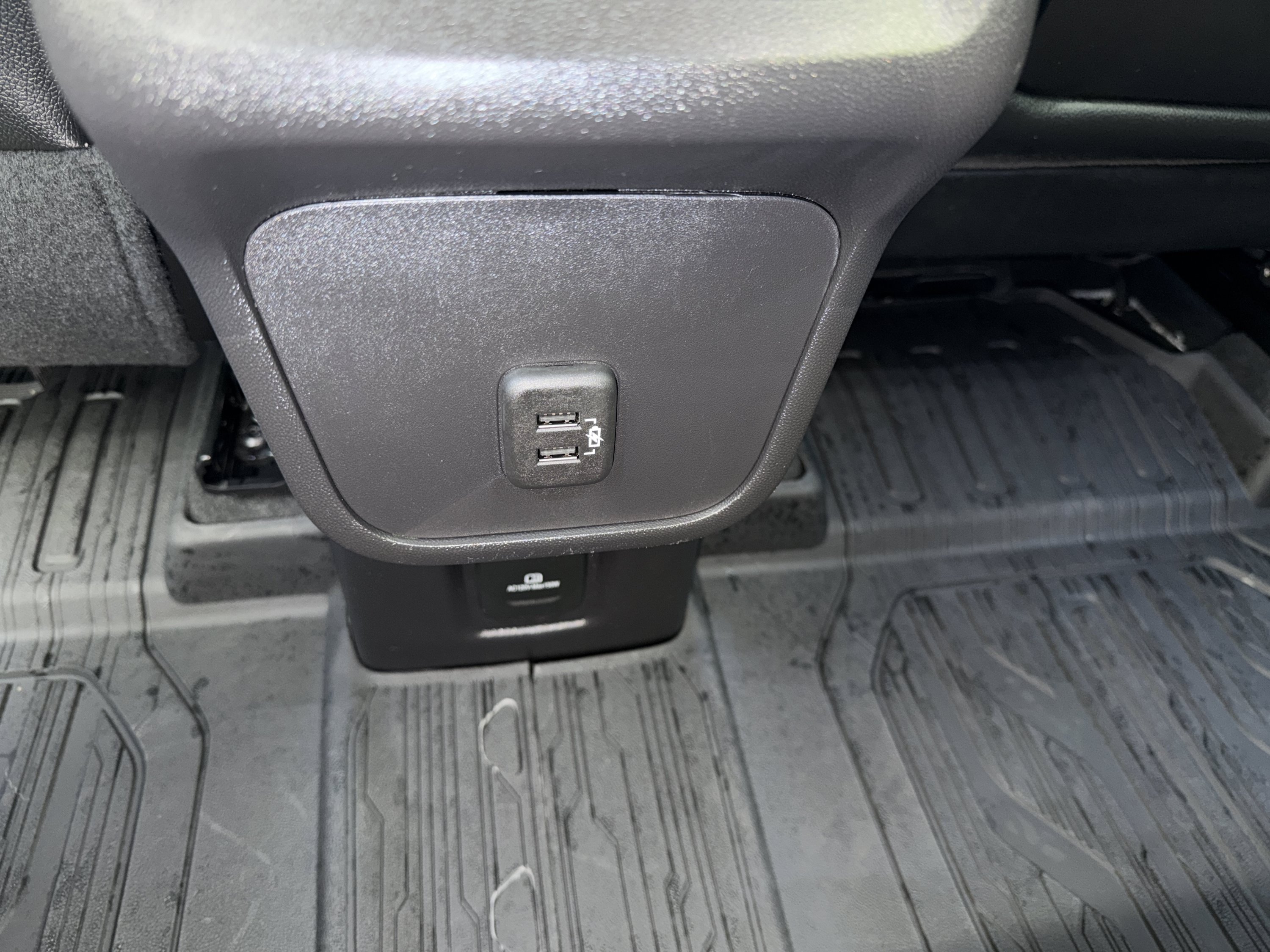 Used 2024 GMC Terrain SLT w/ LPO, Floor Liner Package AWD/4WD image 20