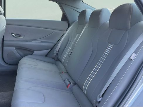 Used 2024 Hyundai Elantra SEL FWD image 16