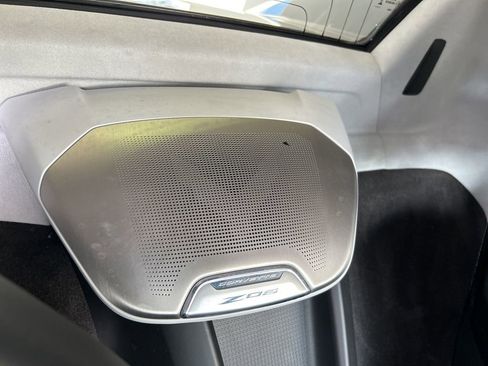 Used 2025 Chevrolet Corvette Z06 RWD image 34