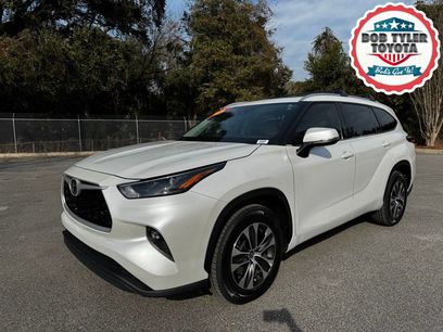 Used 2022 Toyota Highlander XLE