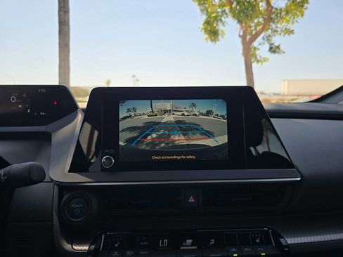 Certified 2026 Toyota Prius XLE FWD image 27
