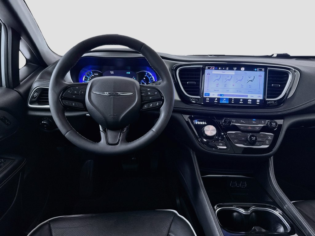 Used 2023 Chrysler Pacifica Limited w/ S Appearance Package FWD image 23