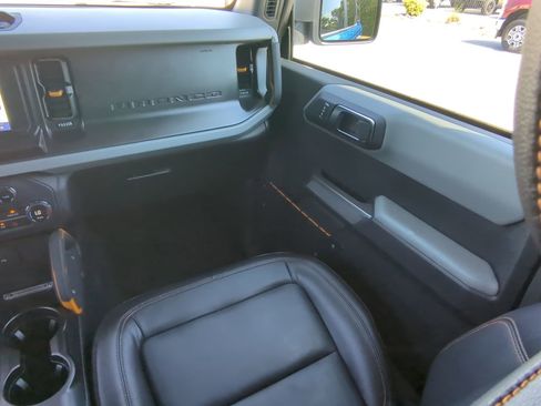 Certified 2023 Ford Bronco Badlands w/ Sasquatch Package AWD/4WD image 15