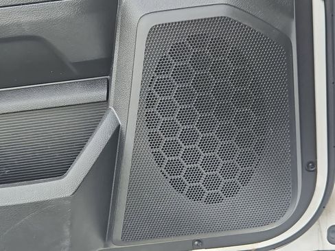 Used 2016 RAM 3500 Laramie Longhorn image 31