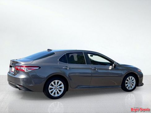Certified 2020 Toyota Camry LE w/ Carpet Mat Package FWD image 5