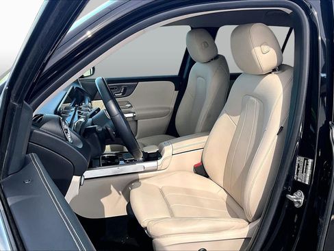 Used 2022 Mercedes-Benz GLB 250 image 8