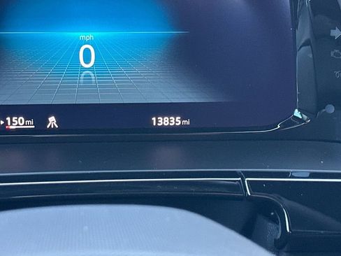 Used 2024 Volkswagen Atlas Cross Sport SE image 26