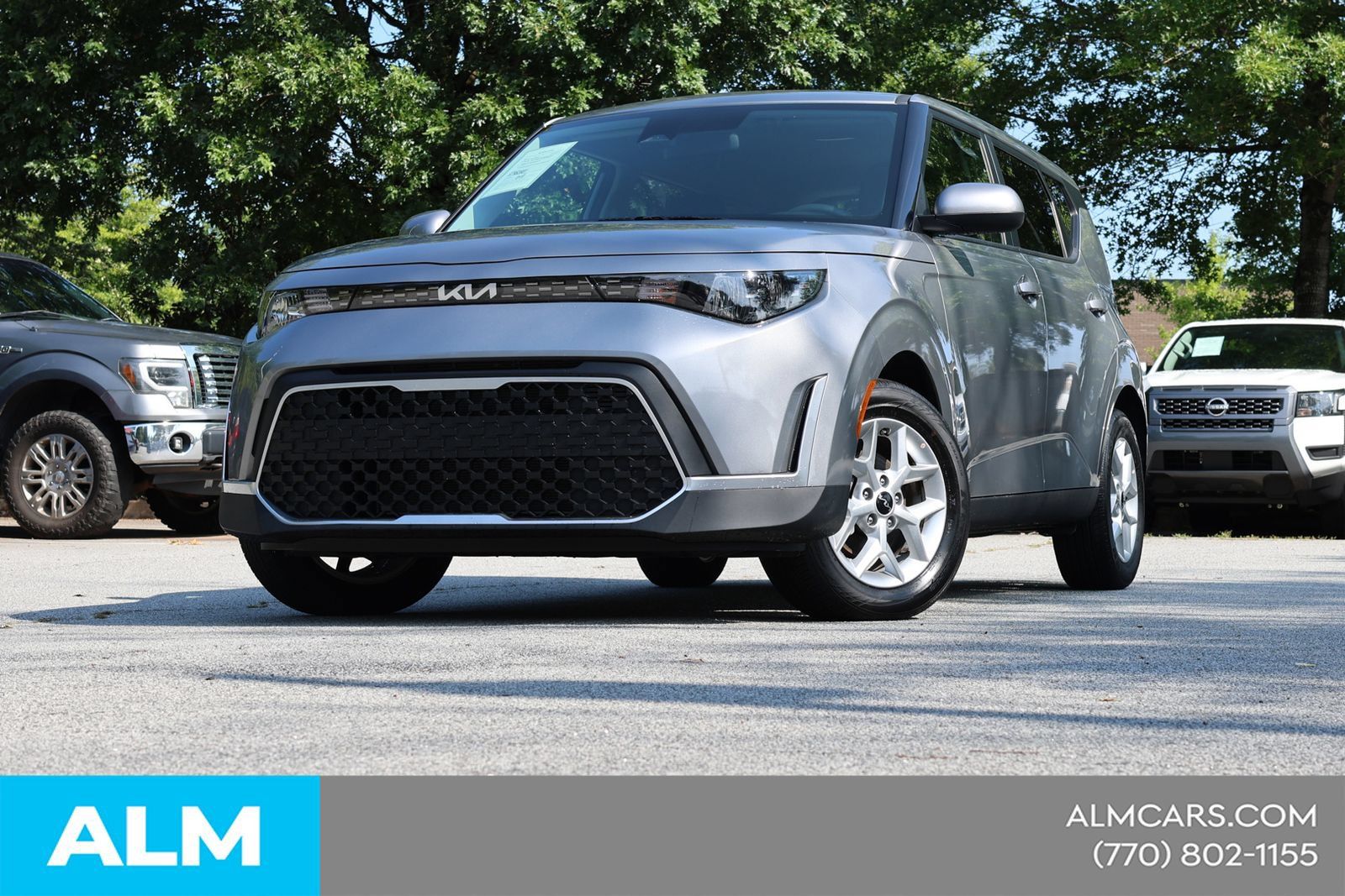 Used 2025 Kia Soul LX w/ LX Technology Package FWD image 2