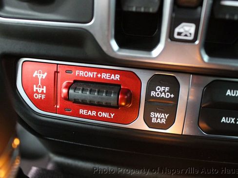 Used 2024 Jeep Wrangler Unlimited Rubicon 392 image 32