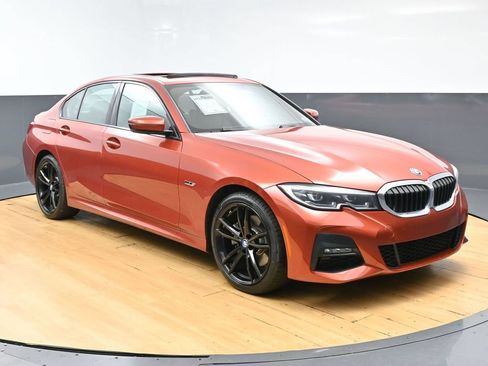Used 2022 BMW 330e w/ M Sport Package RWD image 3