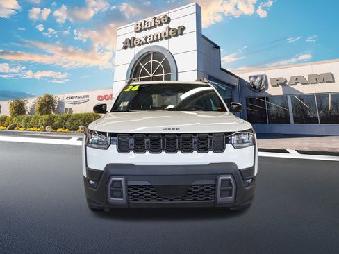 New 2026 Jeep Cherokee Limited image 10